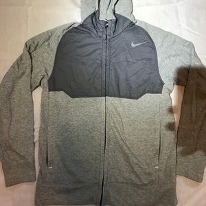 Nike Athletic Windbreaker Pullup Gray & Black